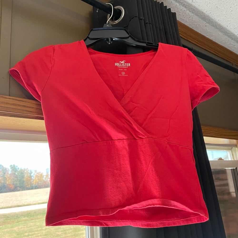 Hollister crop top